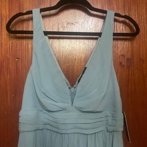 NWT LULUS – V-Neck Chiffon Gown LIGHT BLUE / L / L